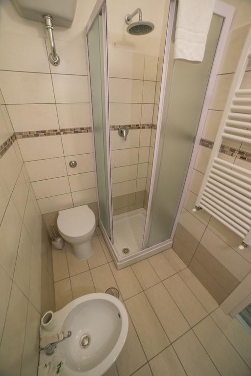 B&B Porta Livorno Civitavecchia Habitación foto